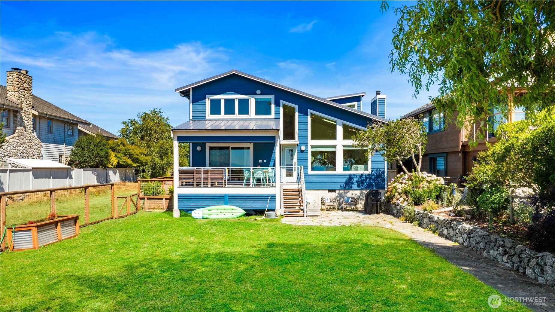 2402 Sunlight Beach Road Property Photo 2