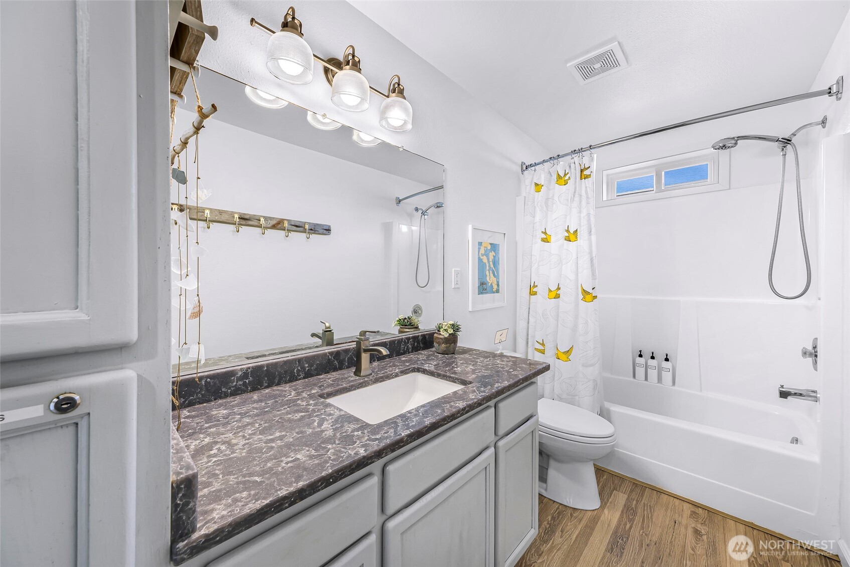 2402 Sunlight Beach Road Property Photo 10