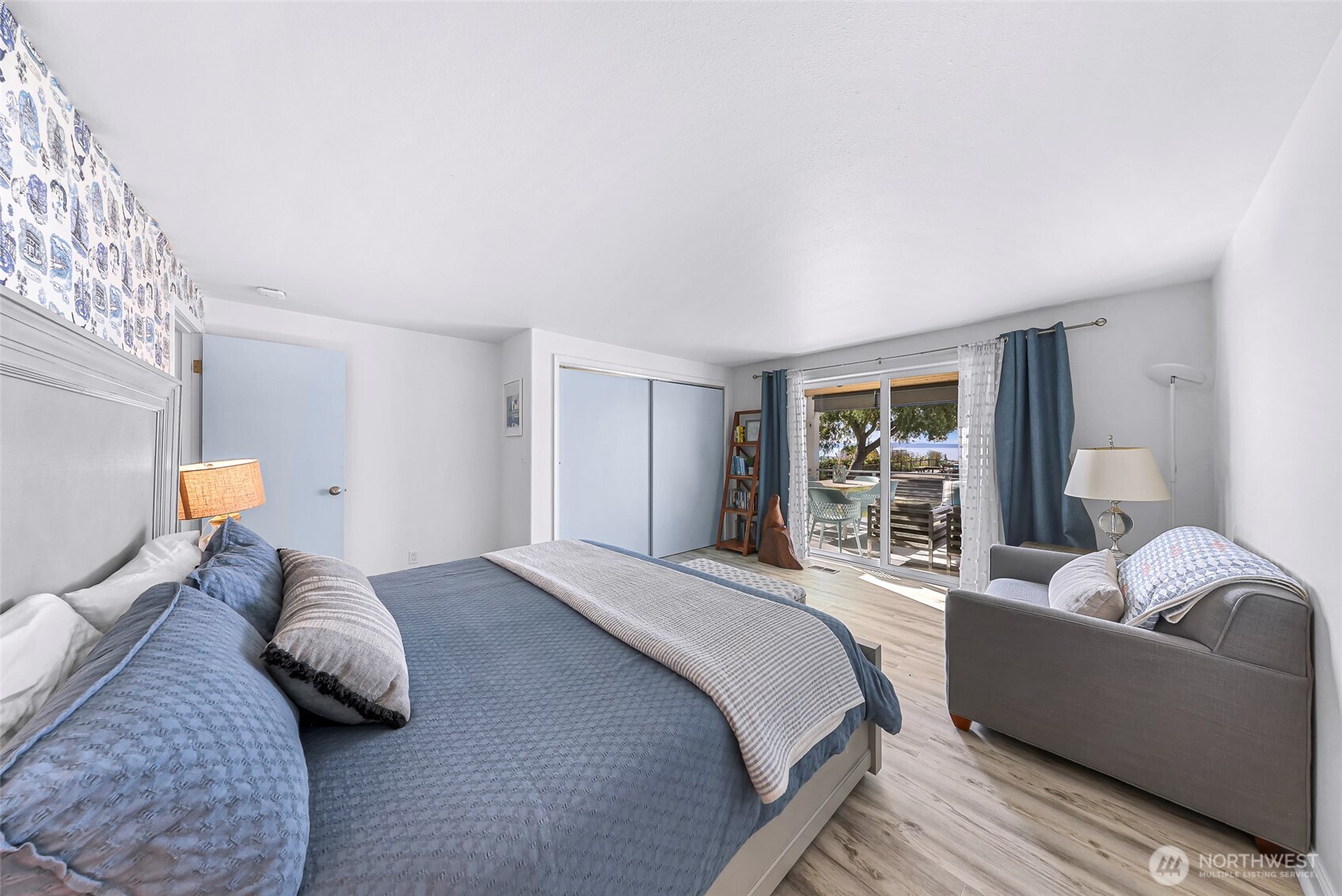 2402 Sunlight Beach Road Property Photo 12