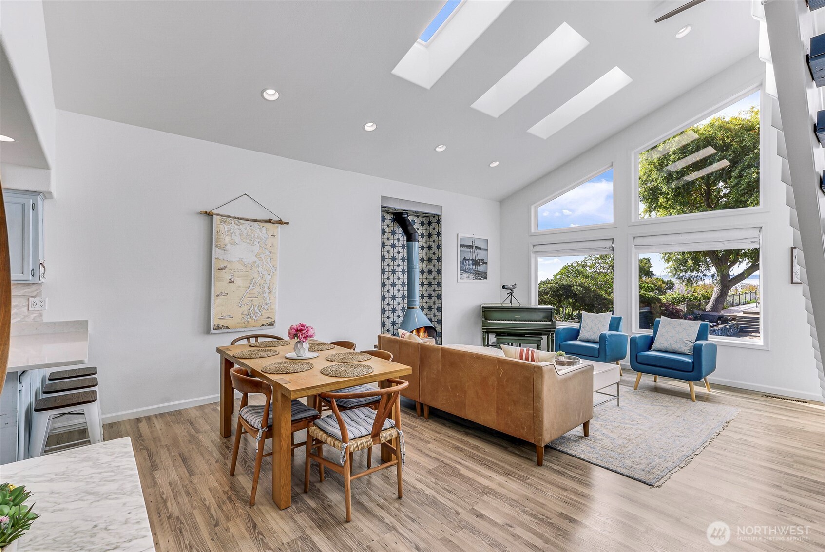 2402 Sunlight Beach Road Property Photo 13