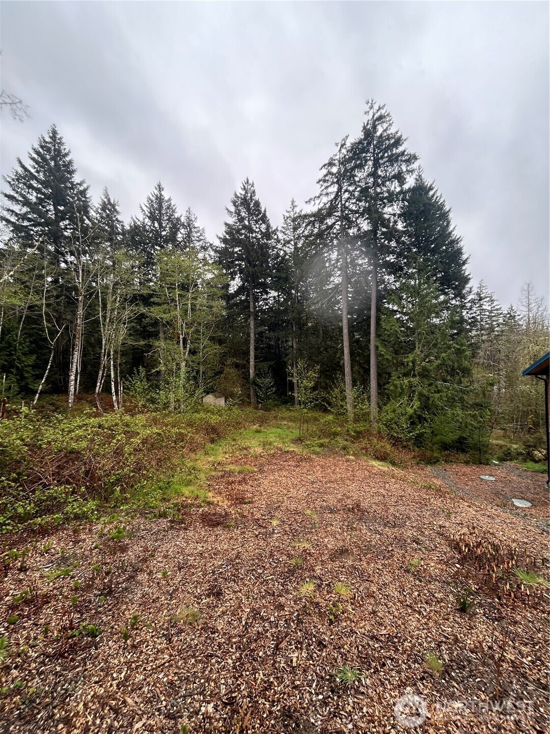 2201 Westwind Dr Nw Property Photo 4