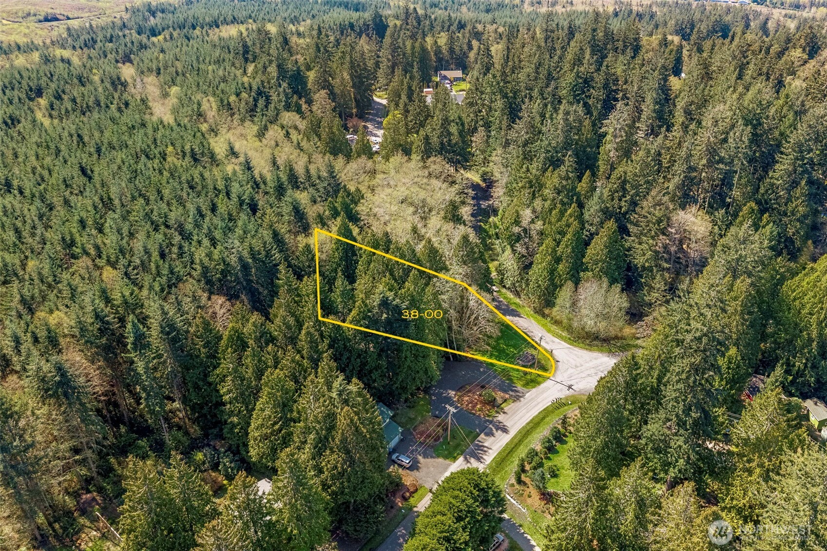 37060 Madrona Boulevard Property Photo 7