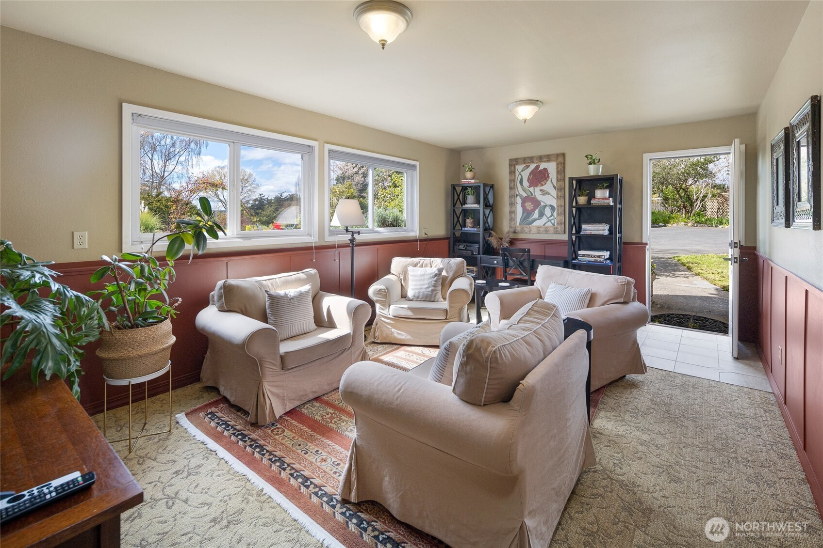 318 Trumpeter Way Property Photo 8