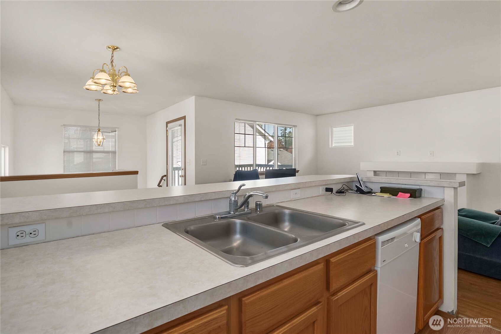 11236 3rd Avenue Property Photo 15