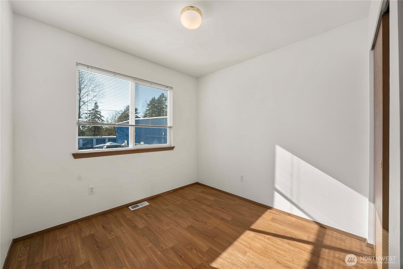 11236 3rd Avenue Property Photo 24