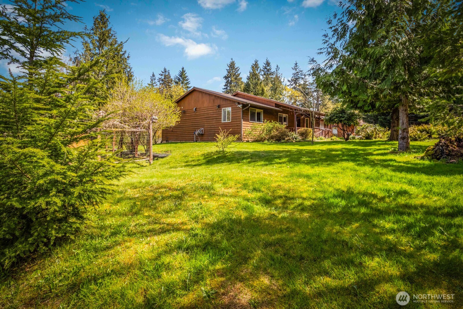 207 Tillicum Drive Property Photo 14