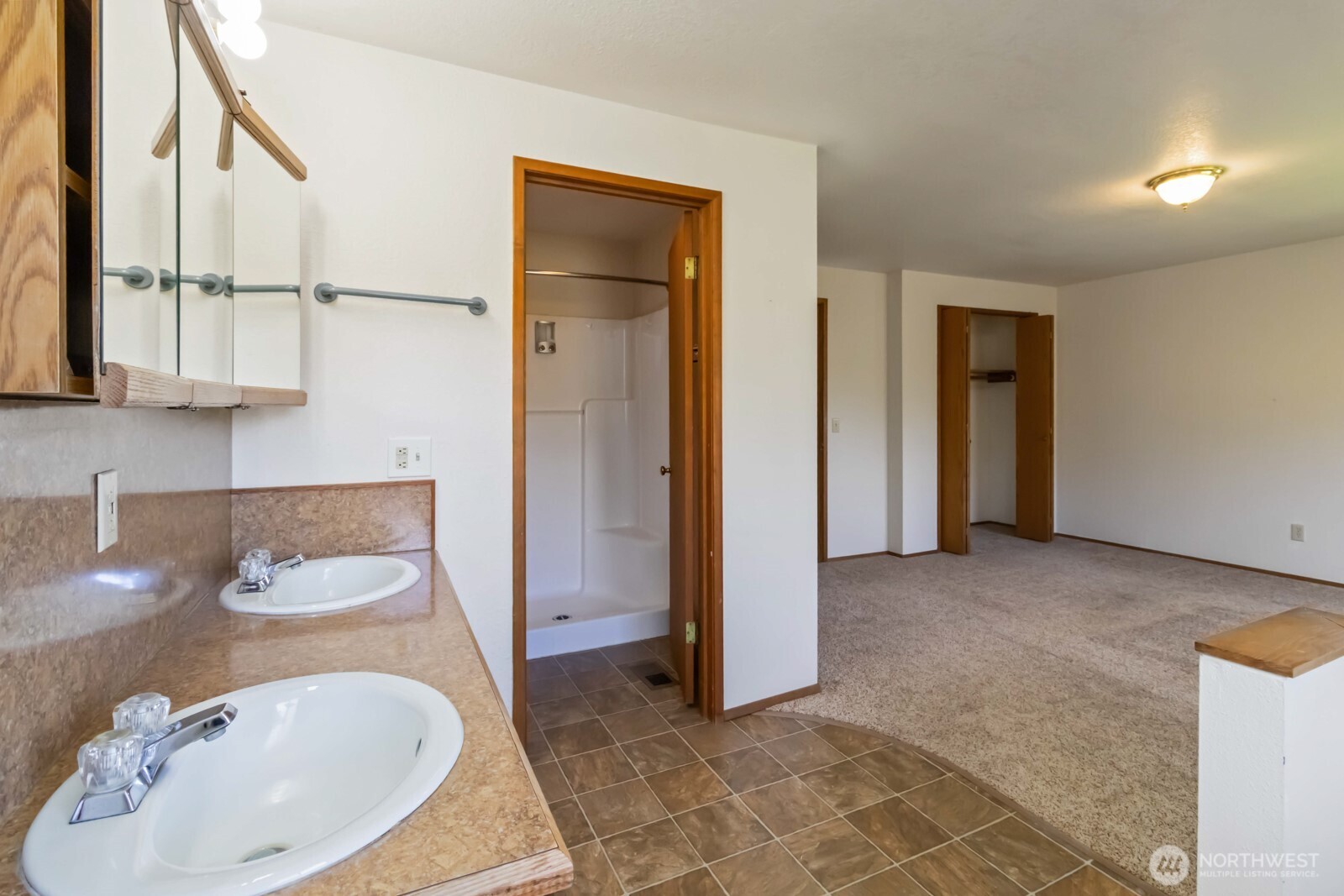 207 Tillicum Drive Property Photo 33
