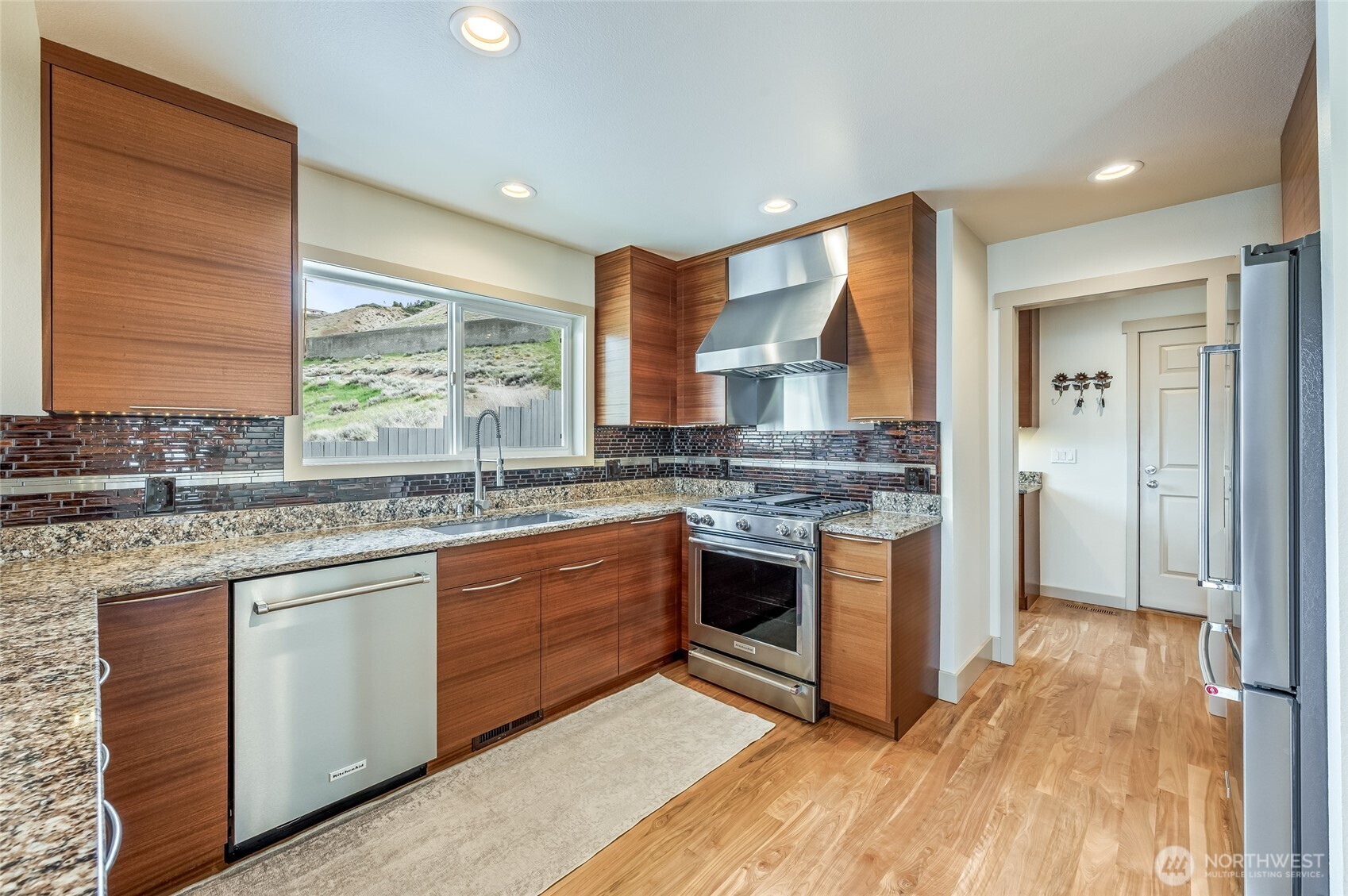 521 23rd Street Property Photo 14