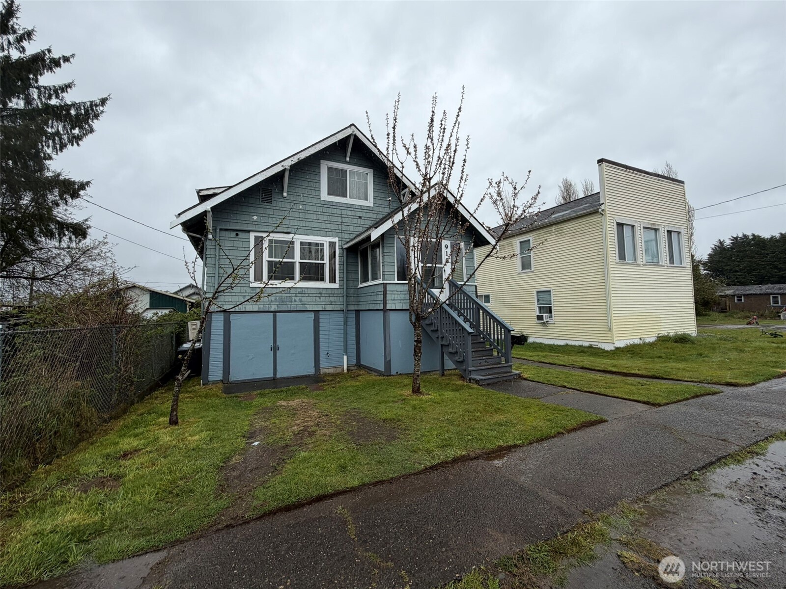 918 W Cushing Street Property Photo 3