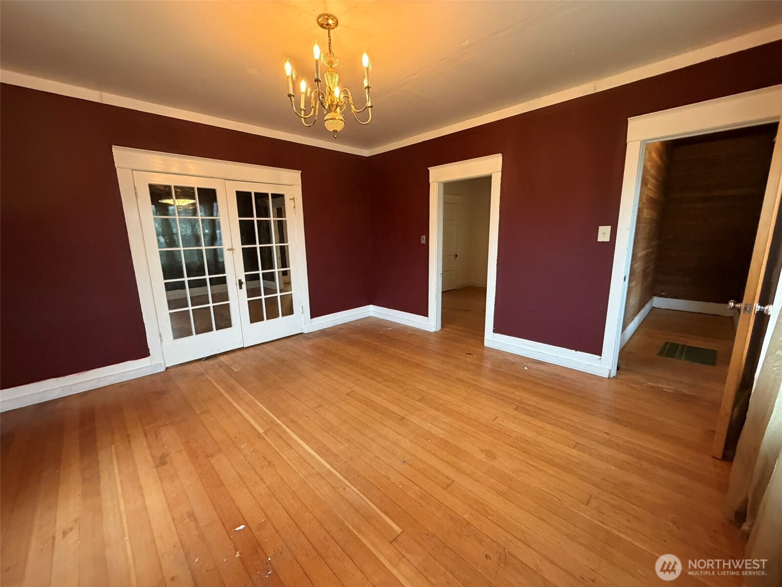 918 W Cushing Street Property Photo 8
