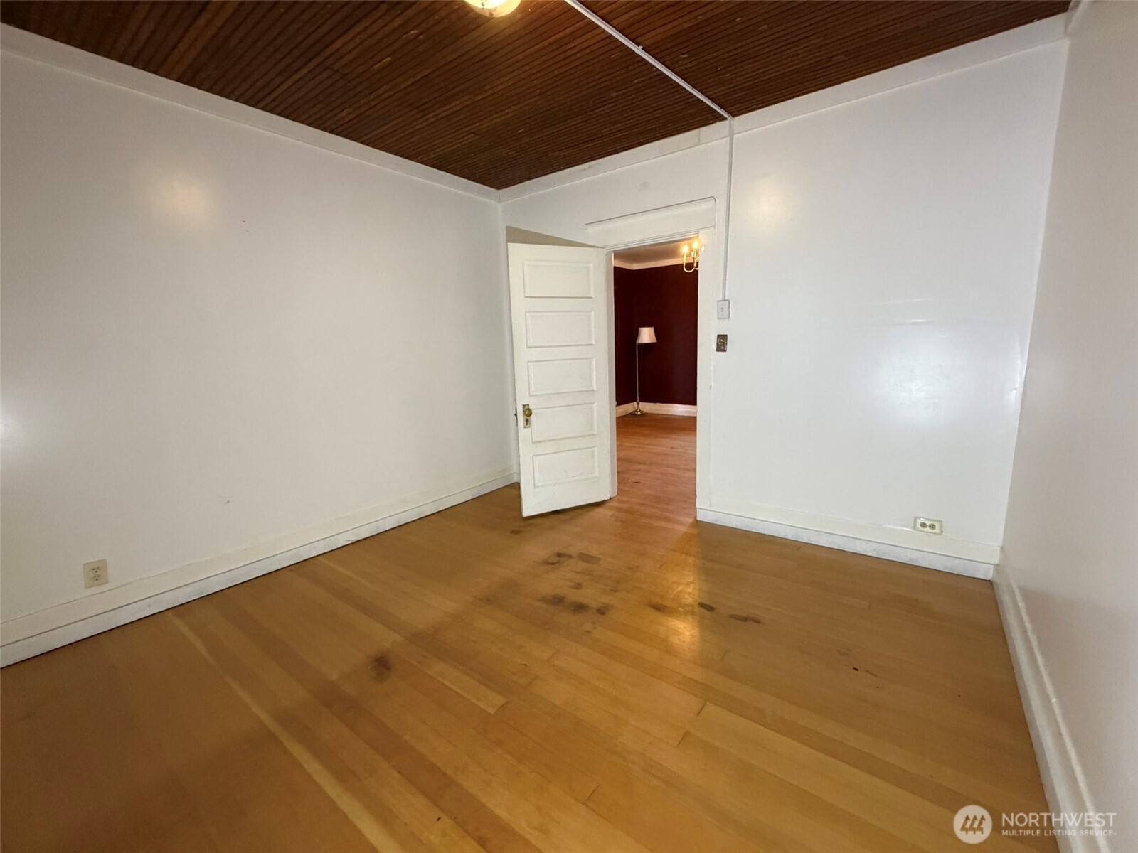 918 W Cushing Street Property Photo 11