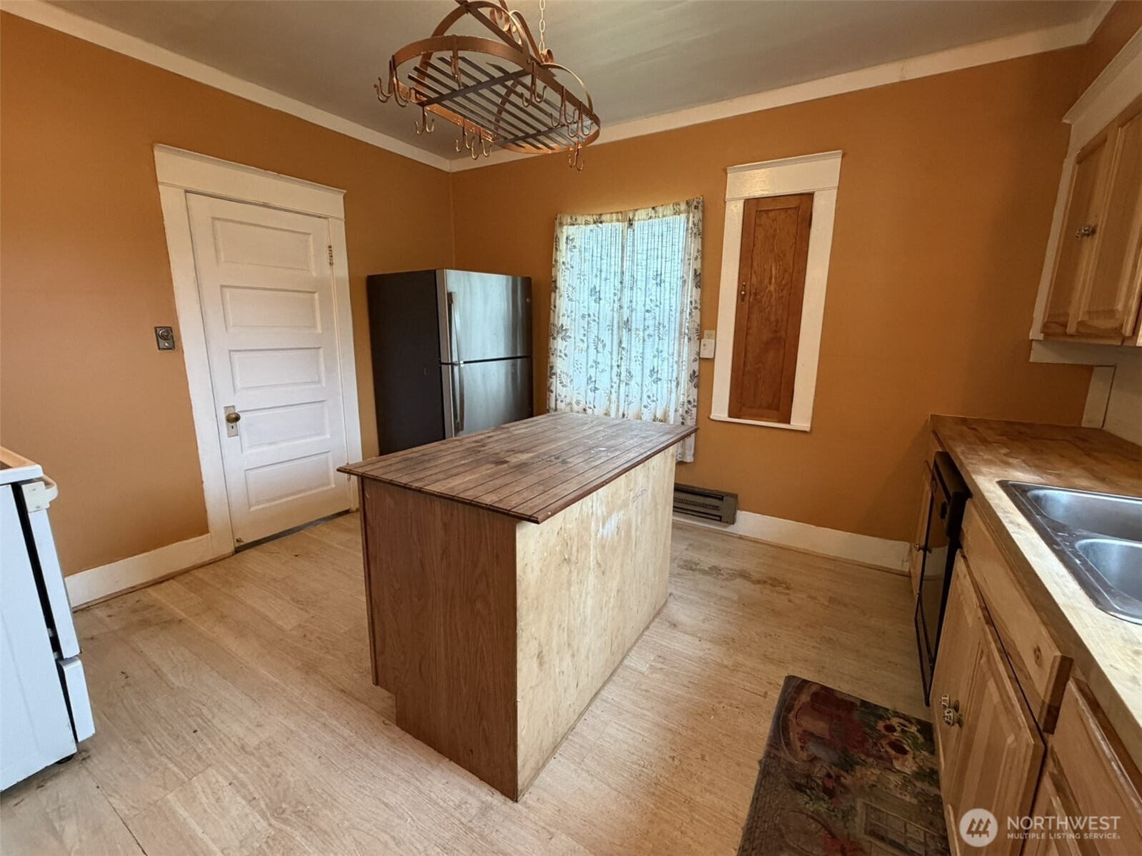 918 W Cushing Street Property Photo 19