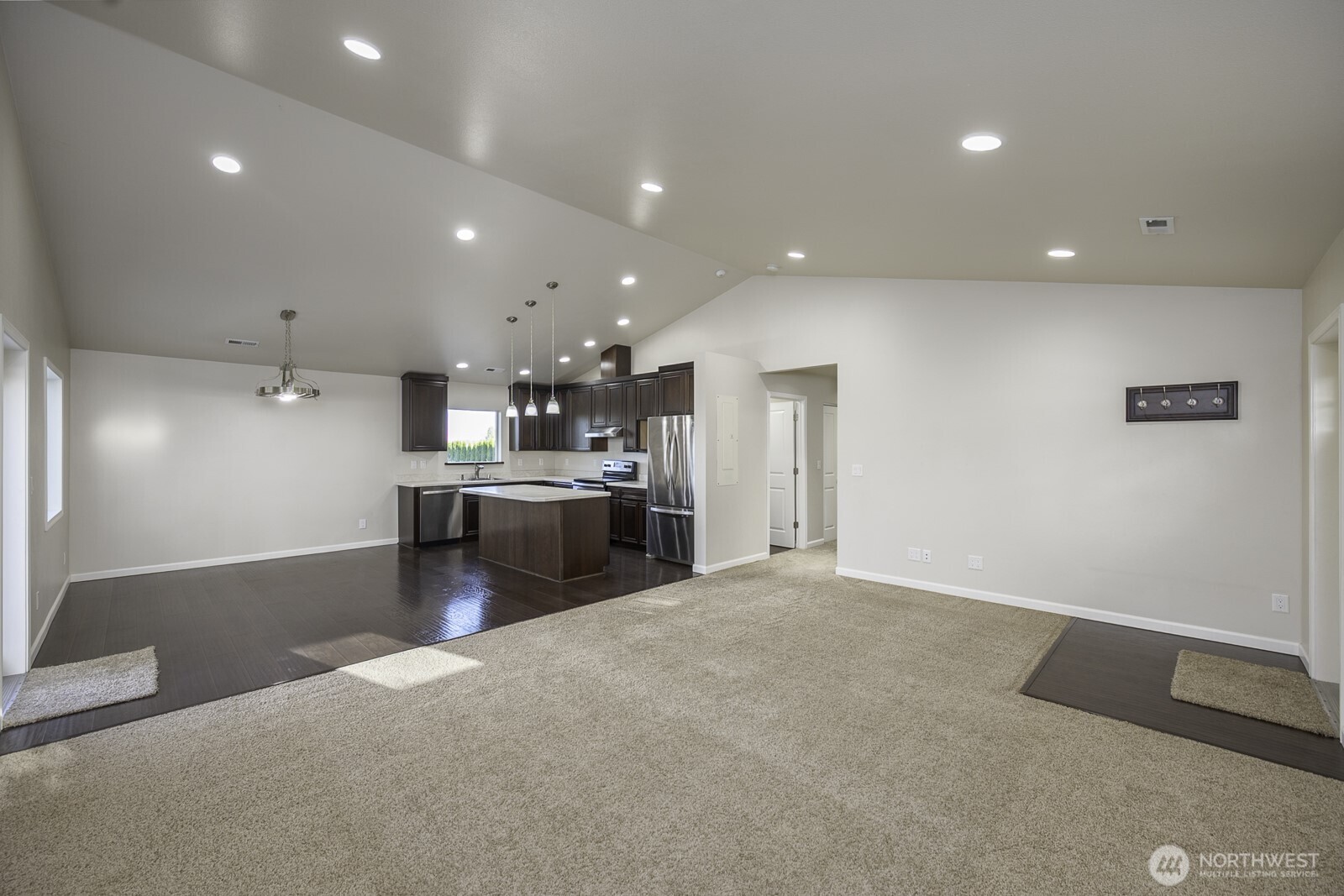 2143 Ne Valley Road Property Photo 11