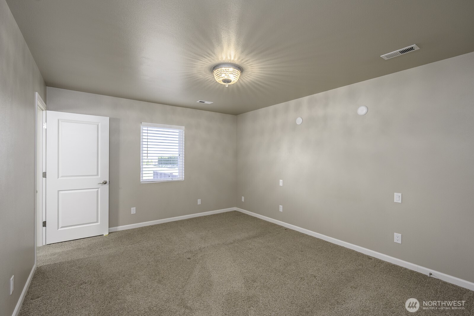 2143 Ne Valley Road Property Photo 25
