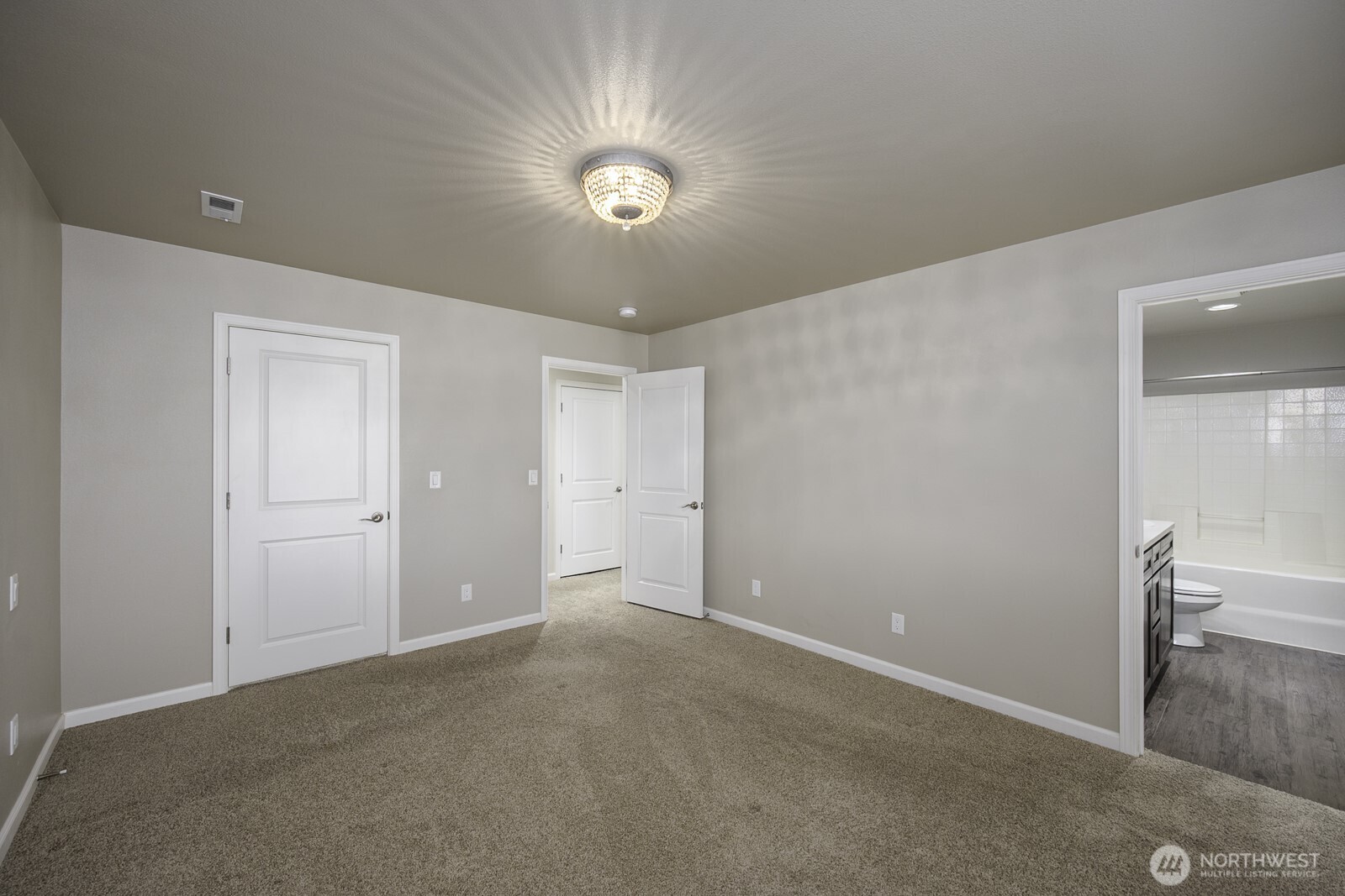 2143 Ne Valley Road Property Photo 26