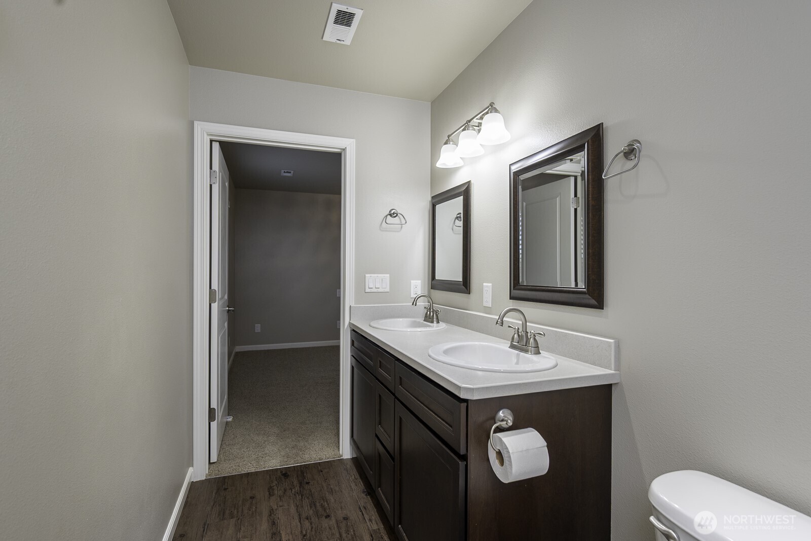 2143 Ne Valley Road Property Photo 30