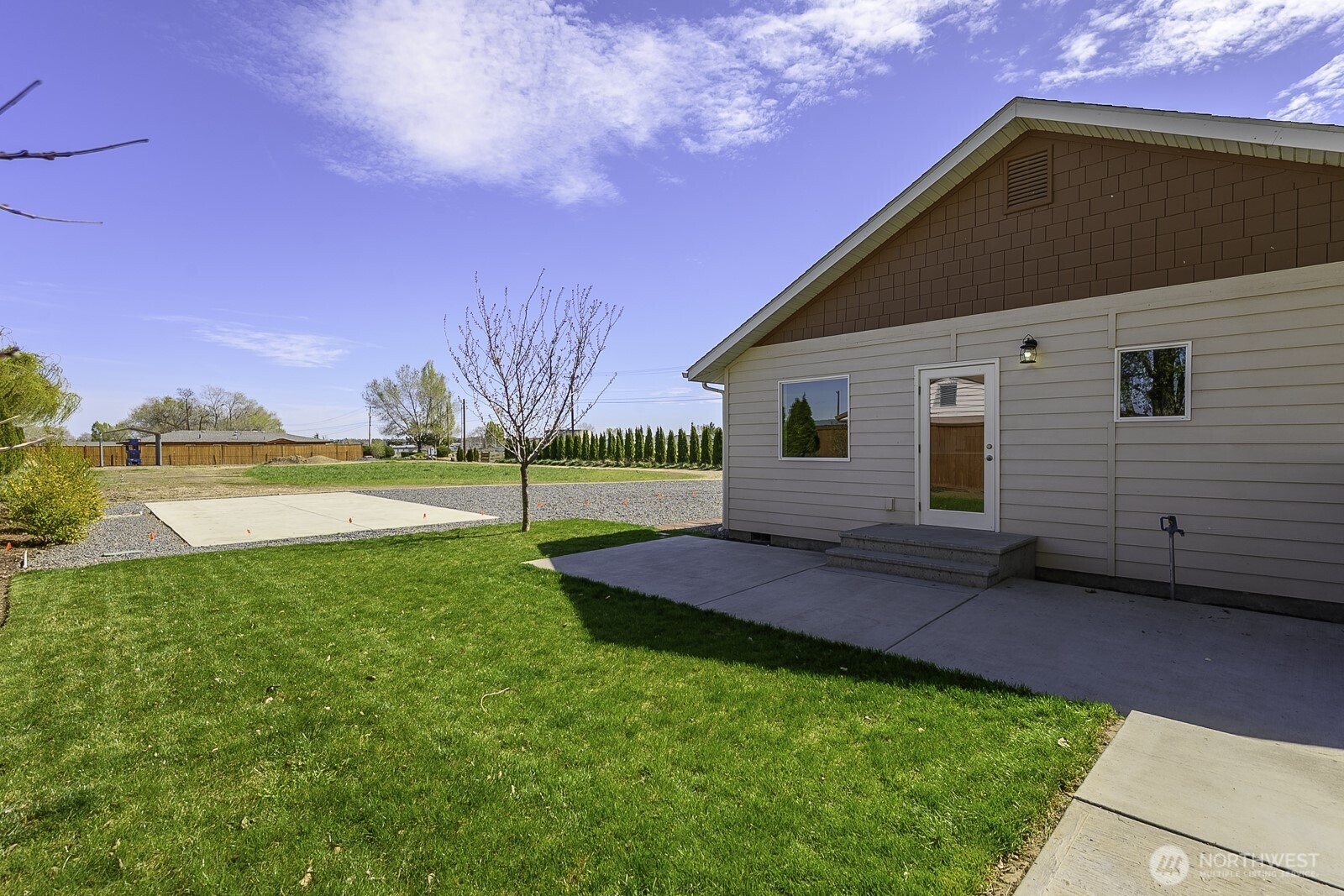 2143 Ne Valley Road Property Photo 34