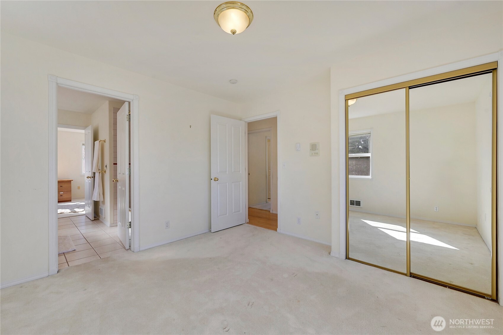 2212 Sheridan Street Property Photo 18