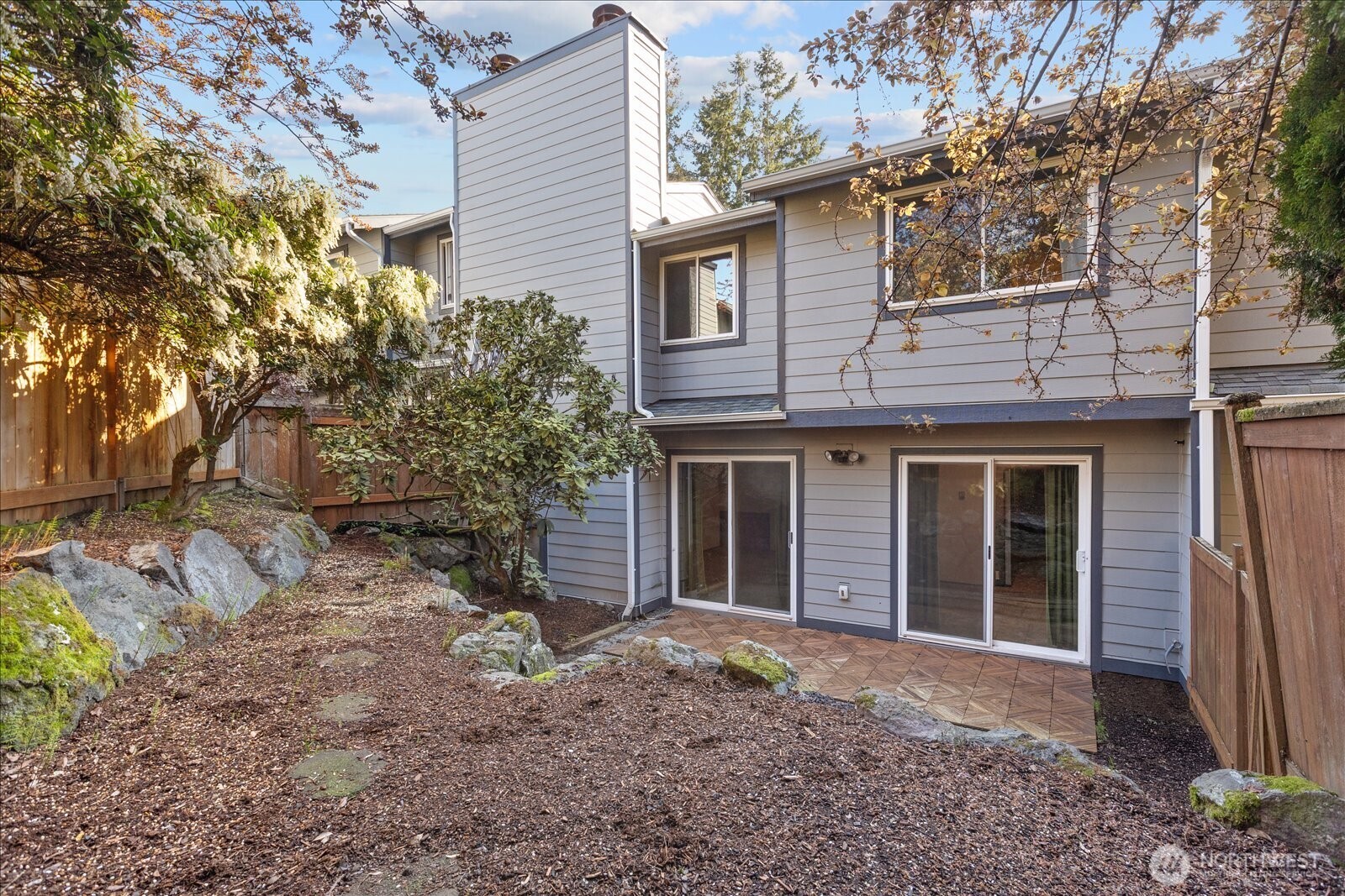 15914 3rd Place C Property Photo 2