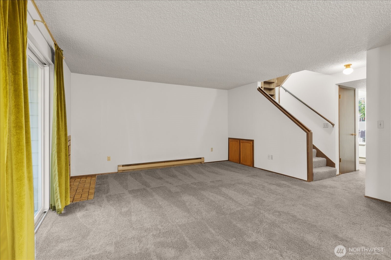 15914 3rd Place C Property Photo 6