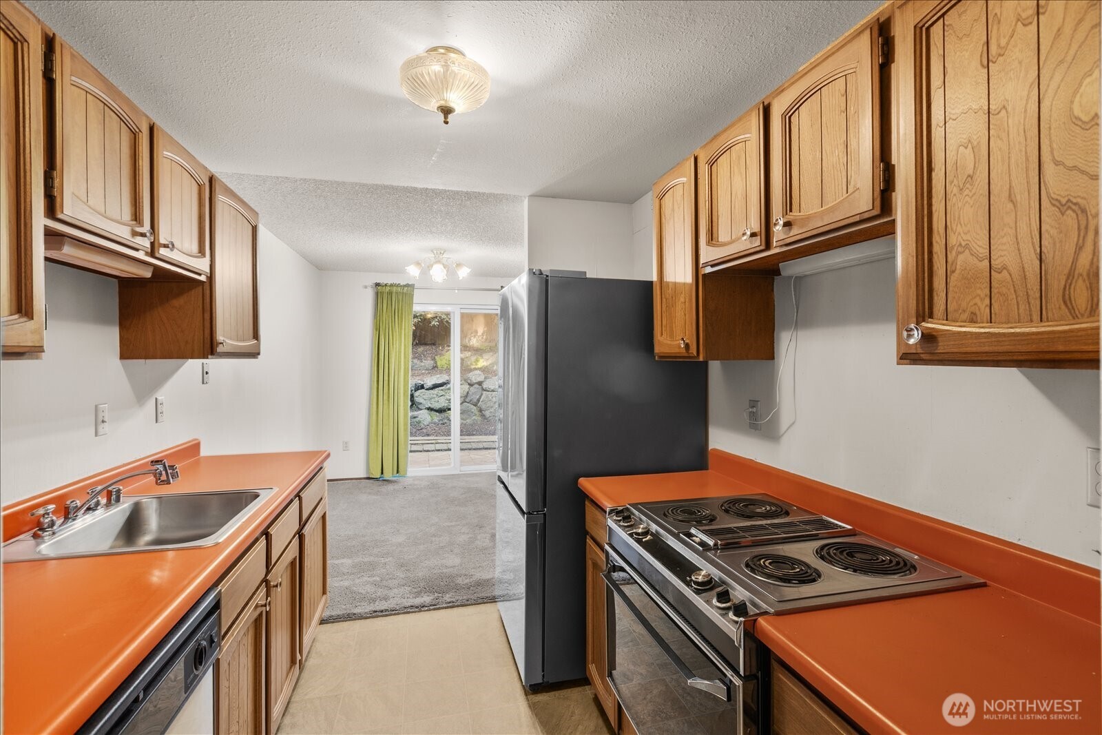 15914 3rd Place C Property Photo 10