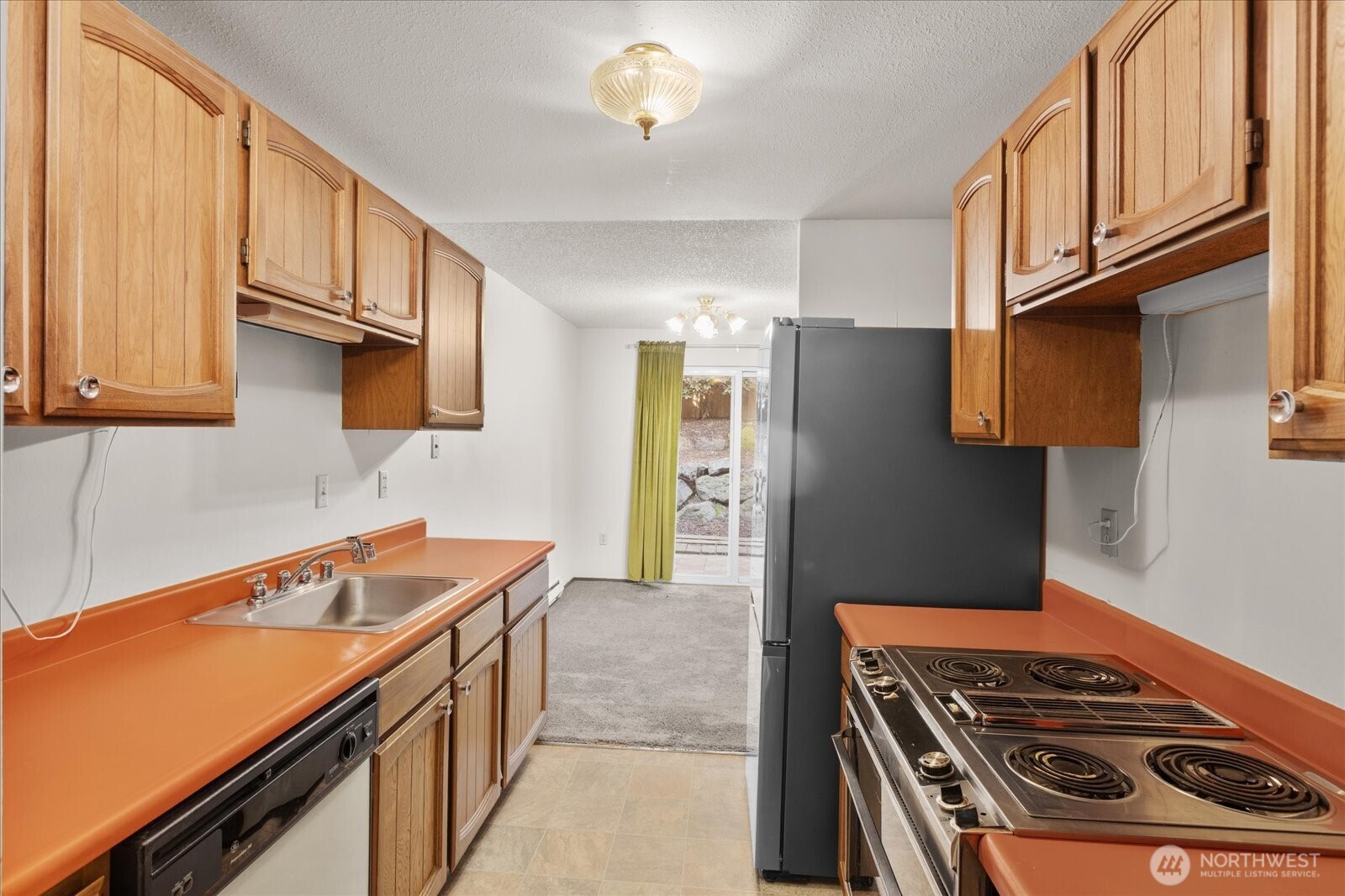 15914 3rd Place C Property Photo 11