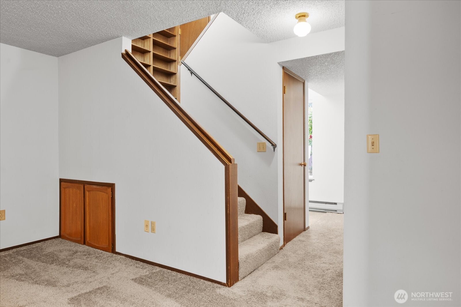 15914 3rd Place C Property Photo 14