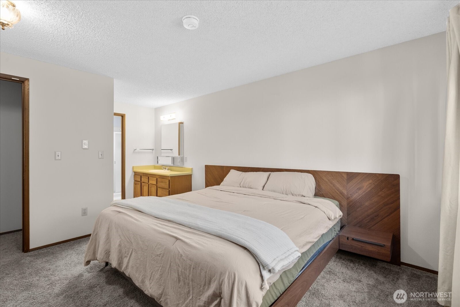 15914 3rd Place C Property Photo 16