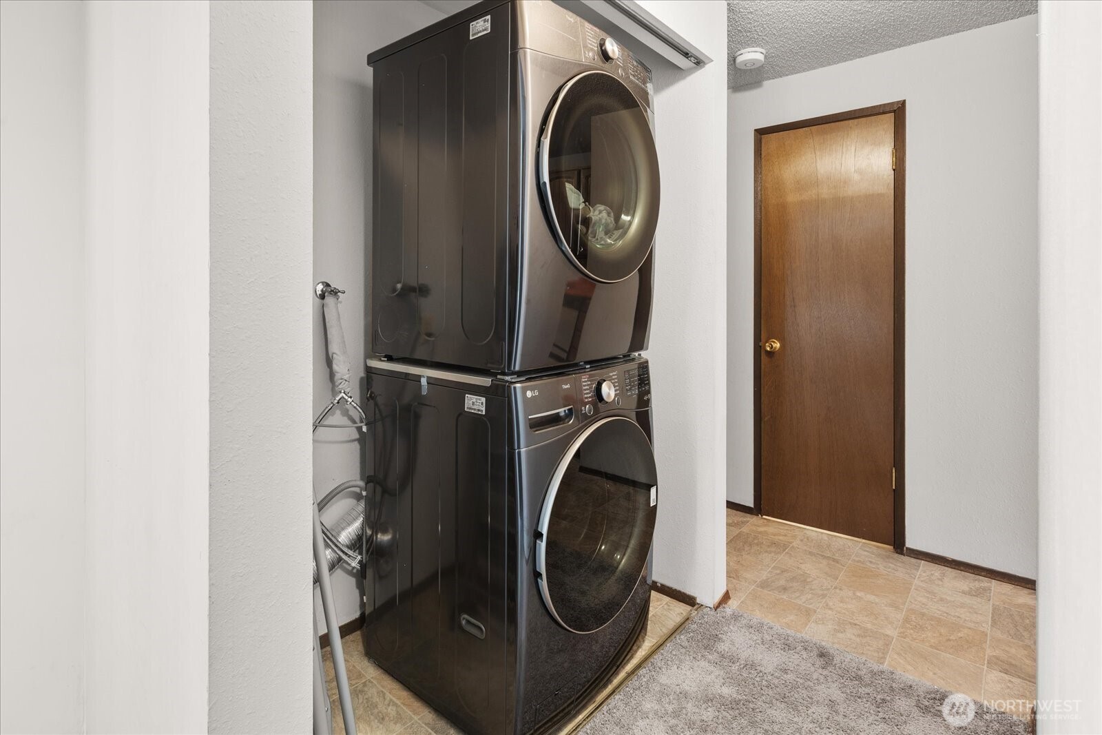 15914 3rd Place C Property Photo 27