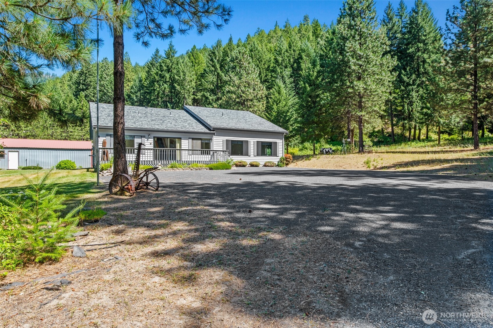 9585 Eagle Creek Property Photo 7