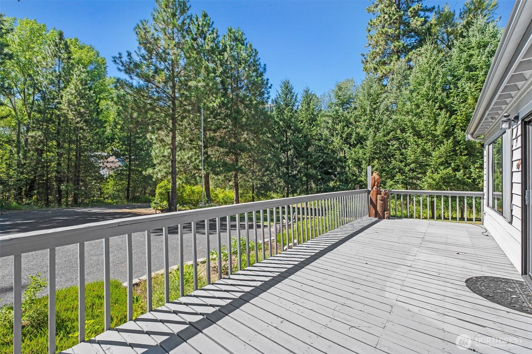 9585 Eagle Creek Property Photo 12