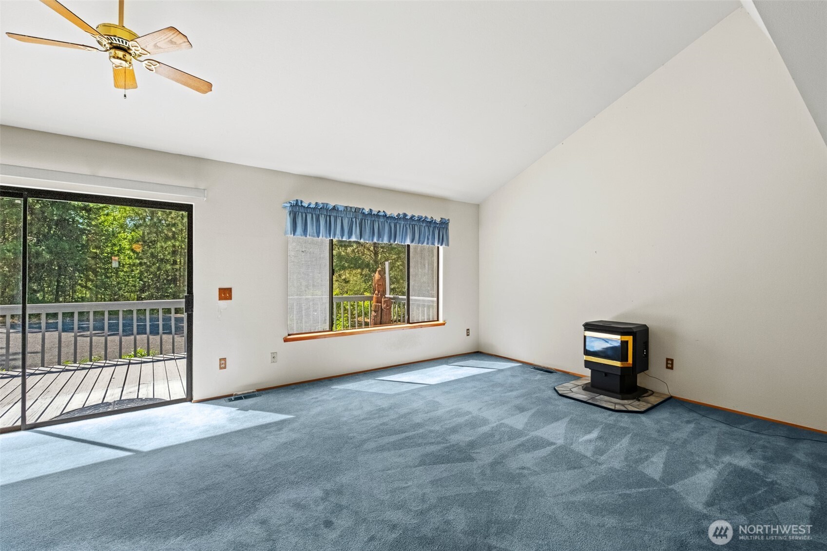 9585 Eagle Creek Property Photo 17