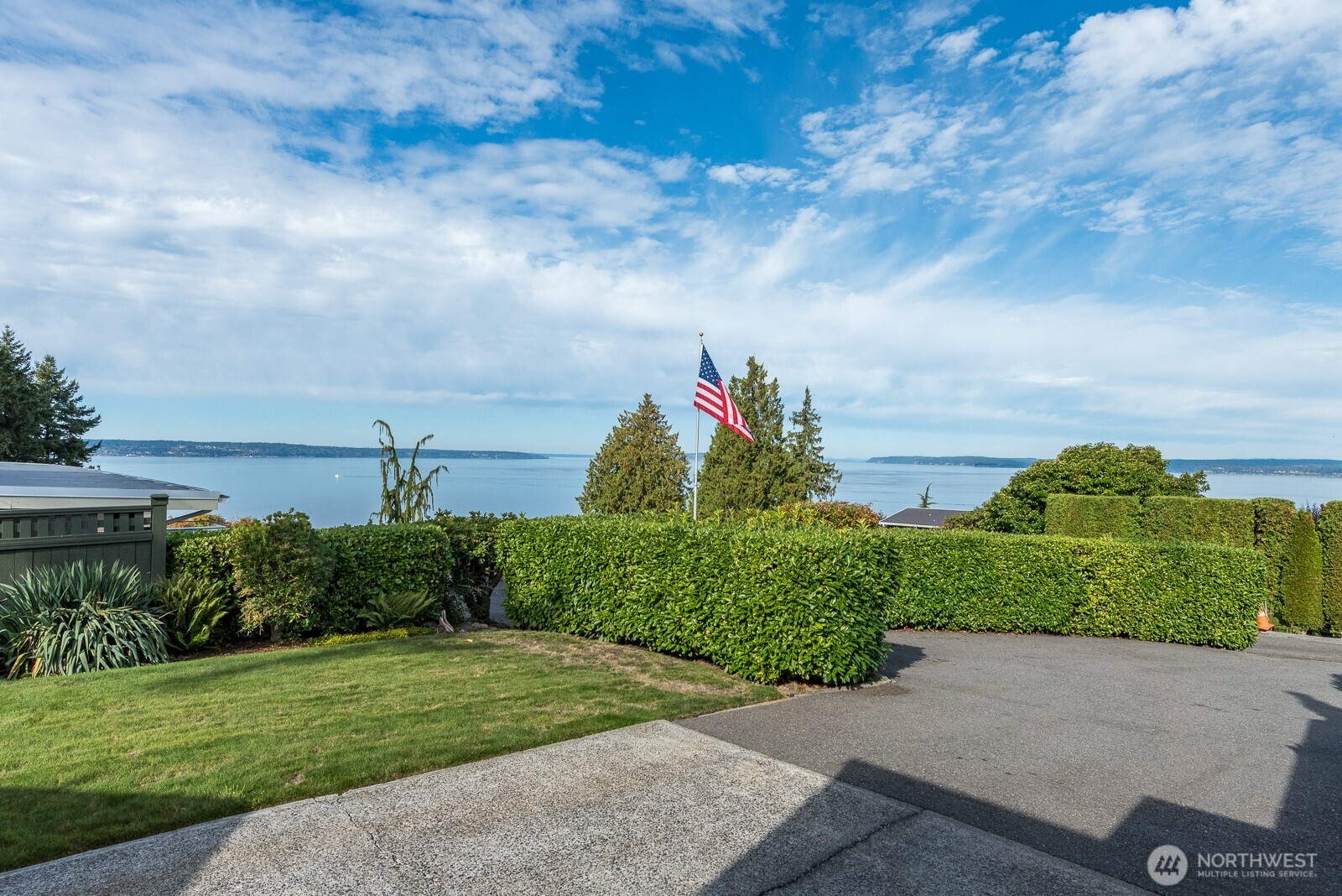 4436 Seahurst Property Photo 1