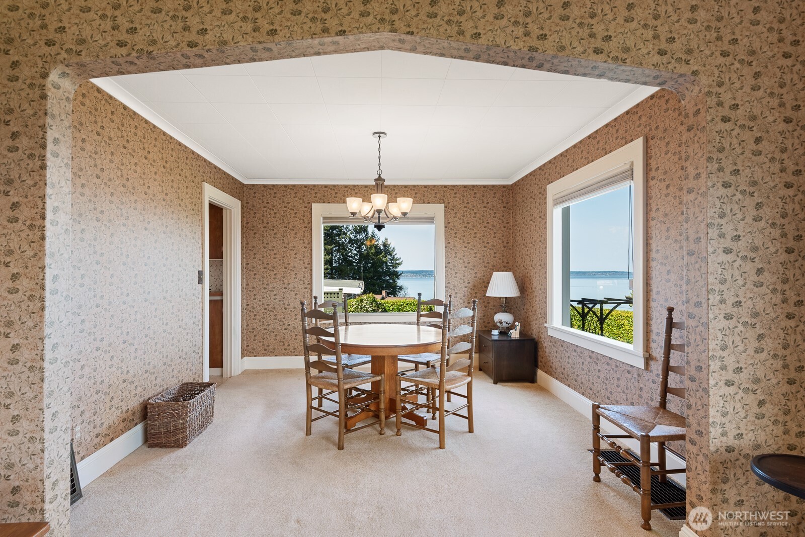 4436 Seahurst Property Photo 11