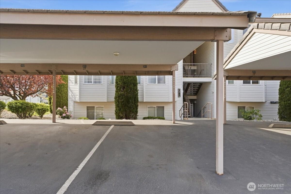 808 W Manson Highway D201 Property Photo 7