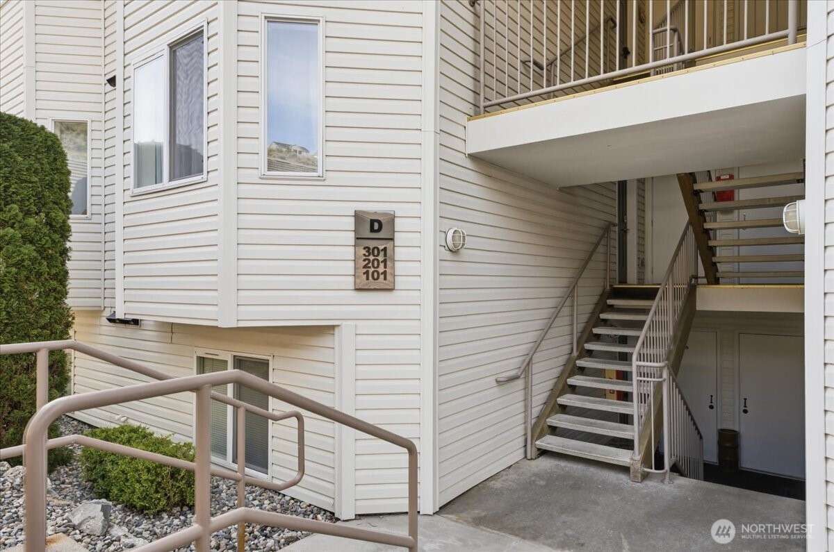 808 W Manson Highway D201 Property Photo 8