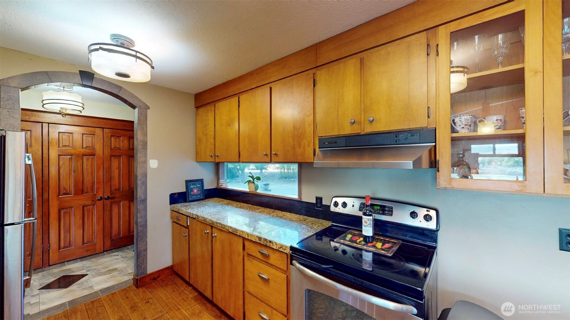 725 Okoma Drive Property Photo 12