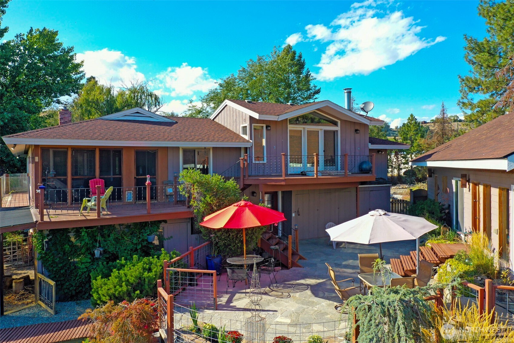 725 Okoma Drive Property Photo 31