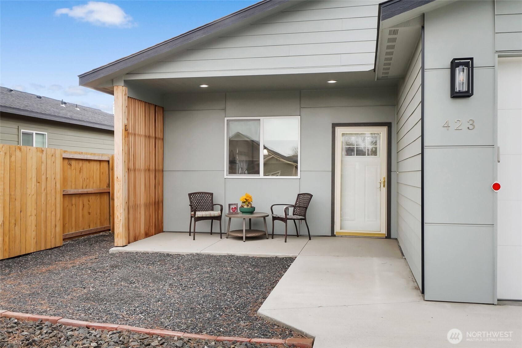 423 2nd Avenue Property Photo 8