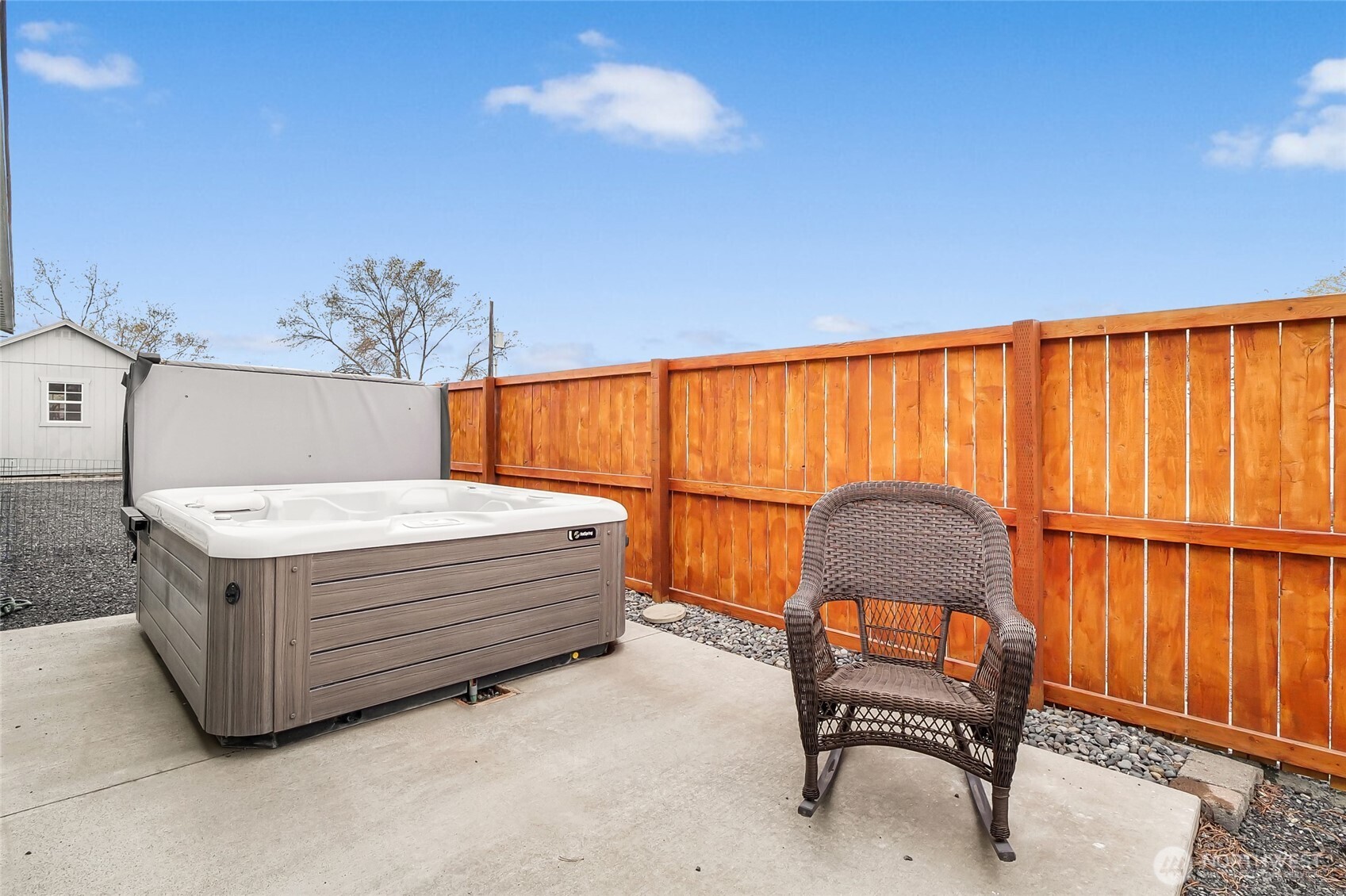 423 2nd Avenue Property Photo 10