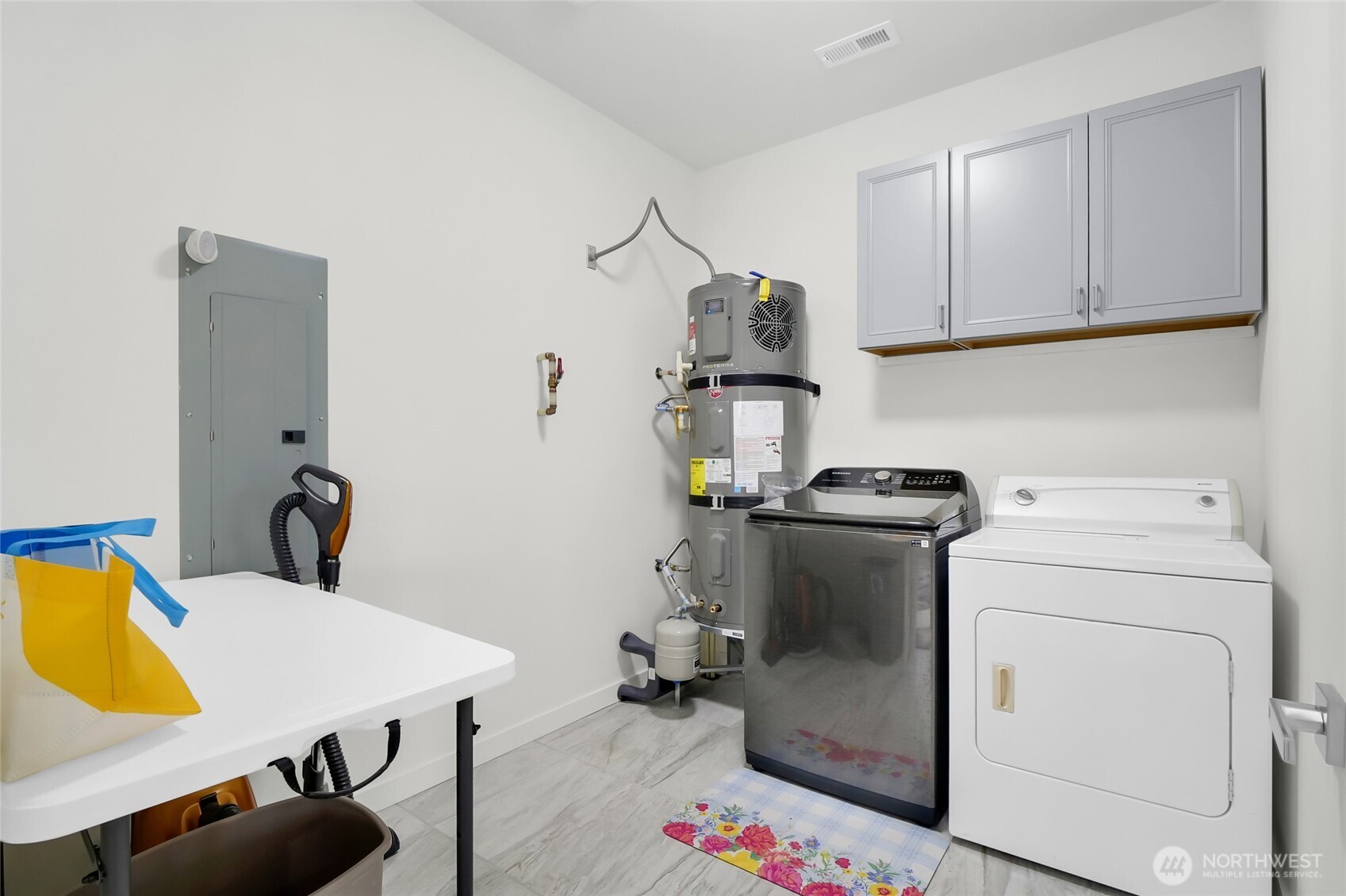 423 2nd Avenue Property Photo 30