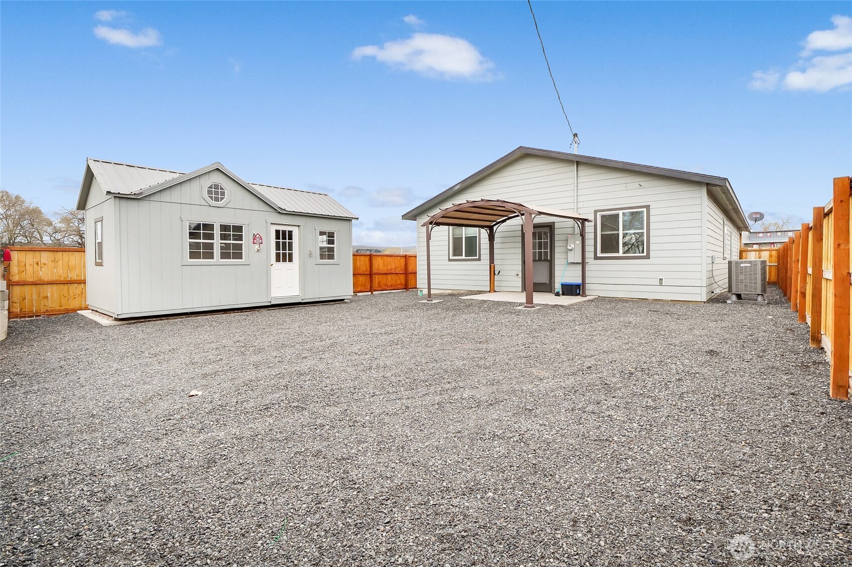423 2nd Avenue Property Photo 34