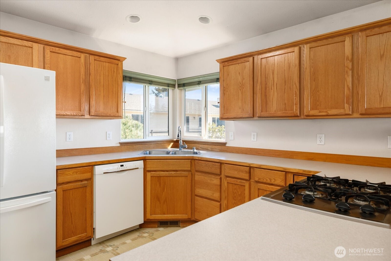 648 Hacienda Drive Property Photo 15