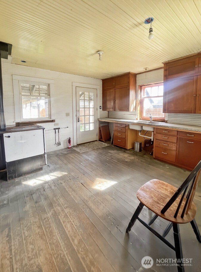 2900 Alexson Road Property Photo 7