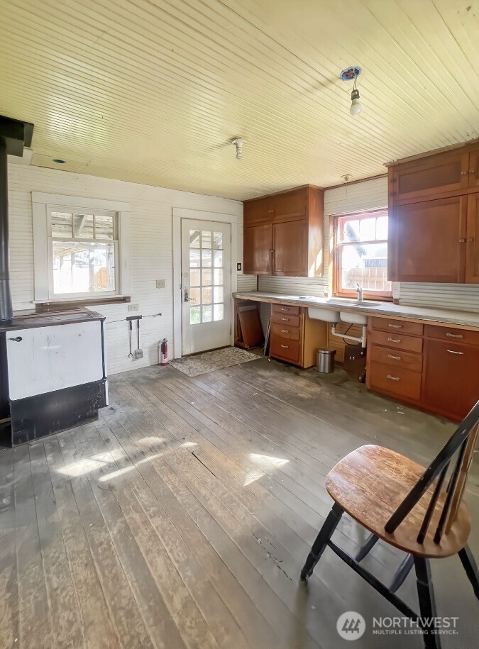2900 Alexson Road Property Photo 8