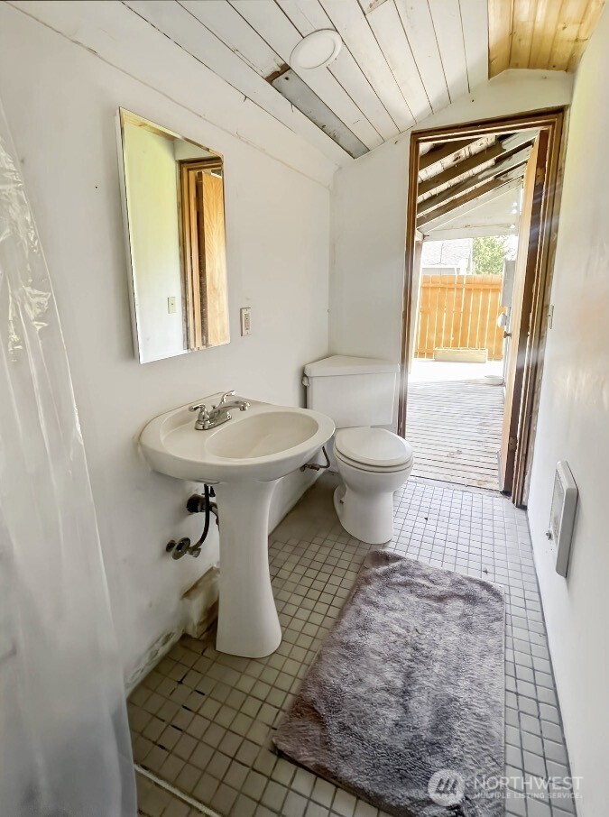 2900 Alexson Road Property Photo 15