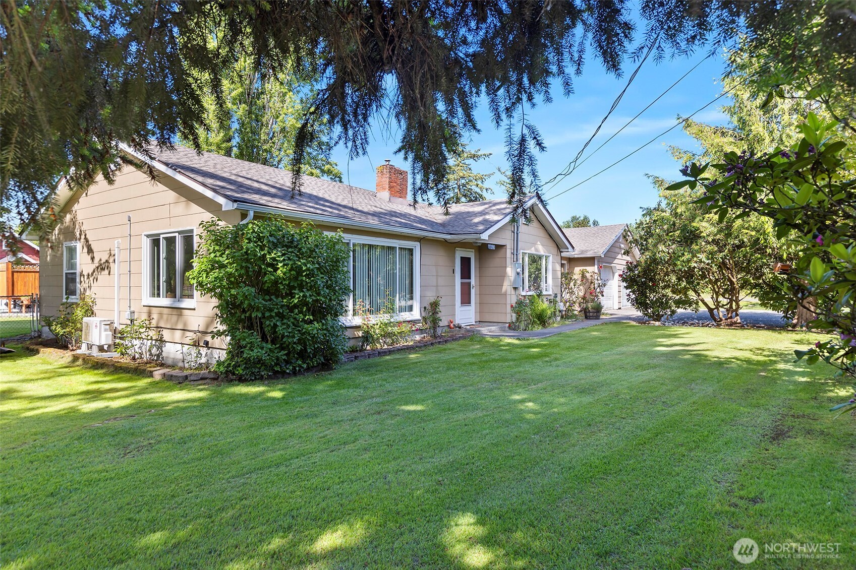 3409 104th Street Property Photo 2
