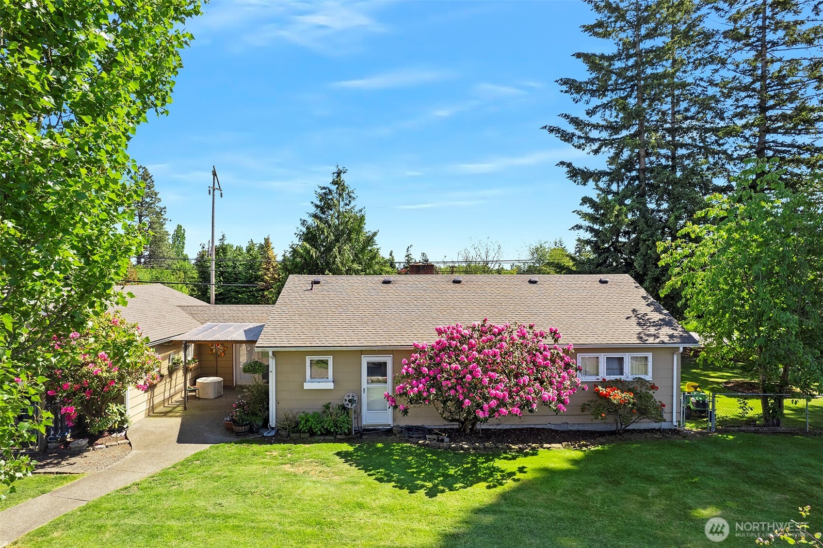 3409 104th Street Property Photo 4