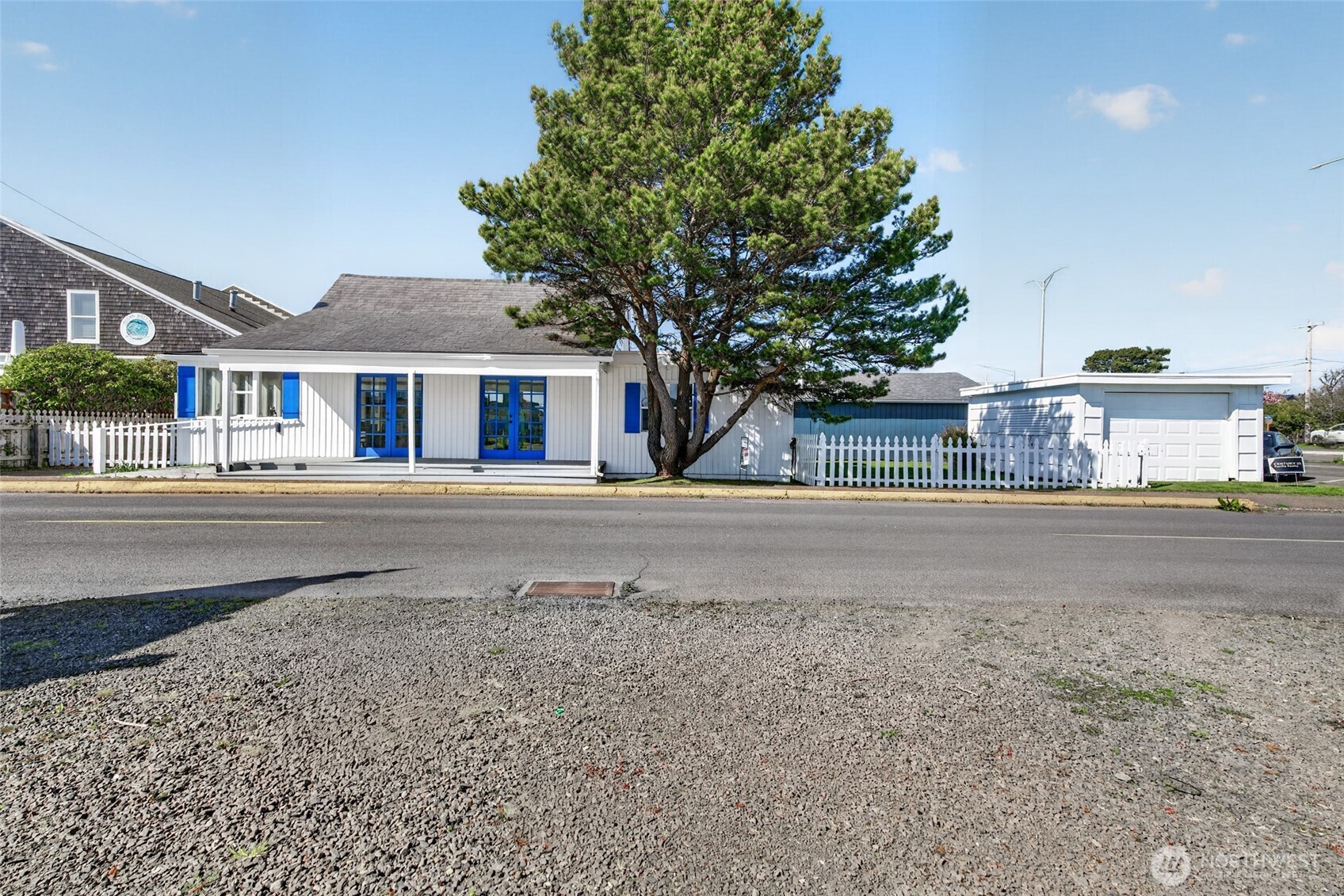 106 5th Street Property Photo 3