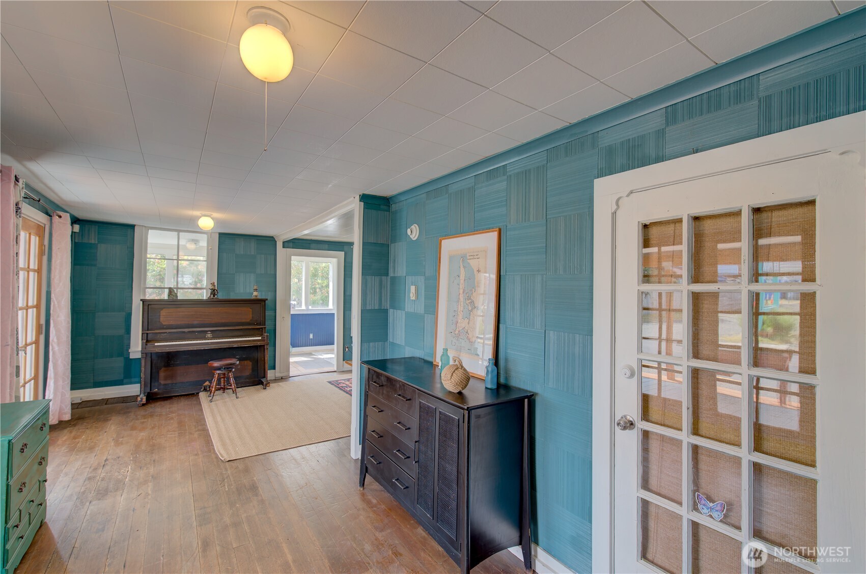 106 5th Street Property Photo 8